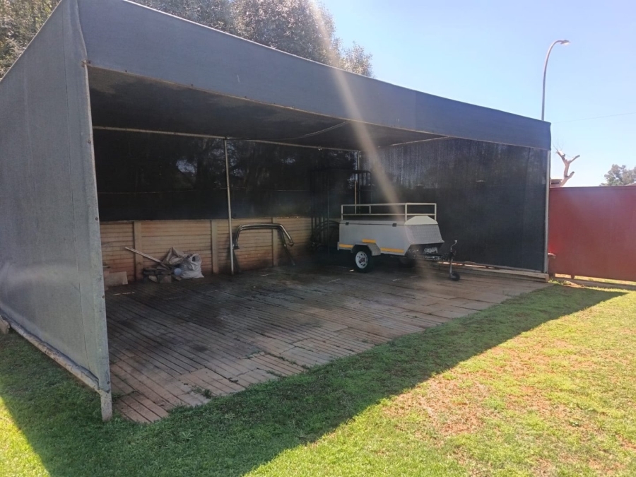 3 Bedroom Property for Sale in Verwoerdpark Northern Cape